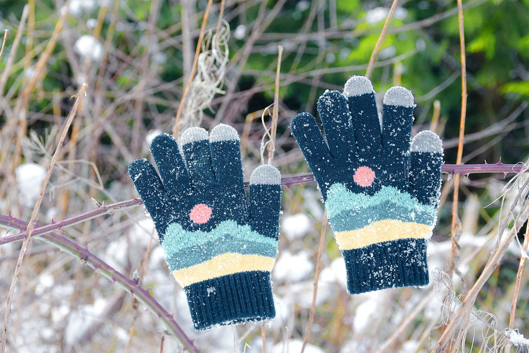 Sunset Crest Knit Gloves