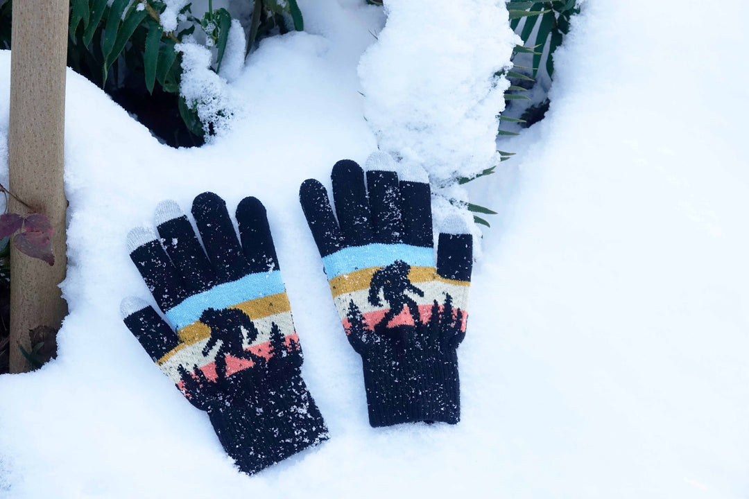 Sasquatch Shadows Knit Gloves